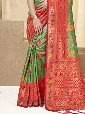 Sangam Prints Green KanJivaram Silk Woven Work Traditional Tassle Saree 3