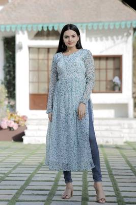 White Nayra Cut Floral Digital Print Kurti 2