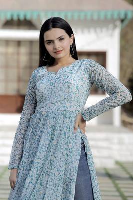 White Nayra Cut Floral Digital Print Kurti 5