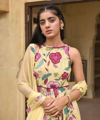 Yellow Floral Printed Kurta Set 5