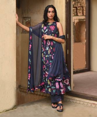 Blue Floral Printed Mulmul Kurta Set 2