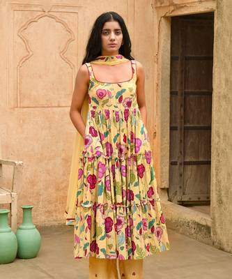 Yellow Floral Print Mulmul Kurta Set 4