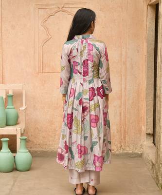 Grey Pleated Floral Print Kurta Set 4