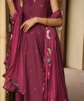 Wine Red Floral Printed Kurta Set 7