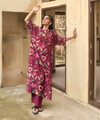 Wine Red Floral Printed Kaftan Kurta Set 2