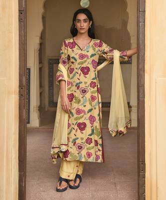 Yellow Floral Printed Kurta Set 3