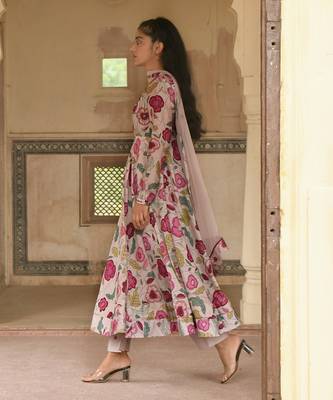 Grey Floral Printed Kurta Set 5