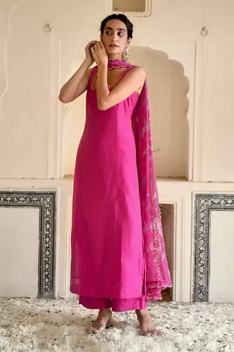 Hot Pink Sleeveless Kurta Set