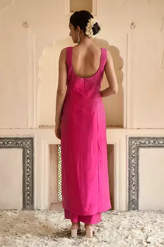 Hot Pink Sleeveless Kurta Set