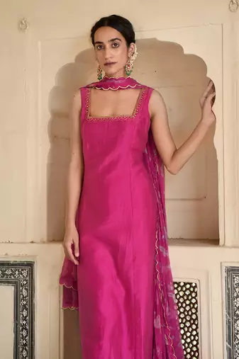 Hot Pink Sleeveless Kurta Set