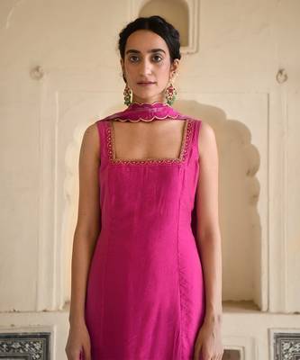 Hot Pink Sleeveless Kurta Set 7