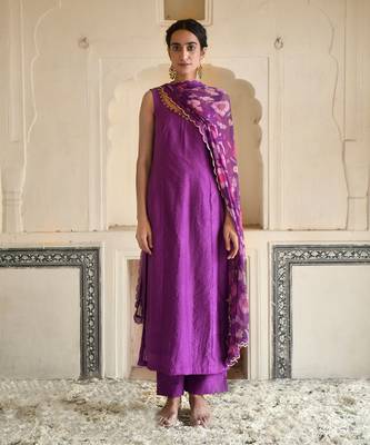 Violet Sleeveless Kurta Set 1