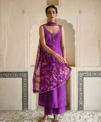 Violet Sleeveless Kurta Set 2