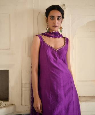 Violet Sleeveless Kurta Set 5