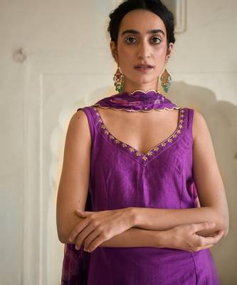 Violet Sleeveless Kurta Set 6