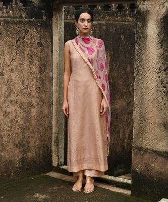 Peach Sleeveless Kurta Set 1