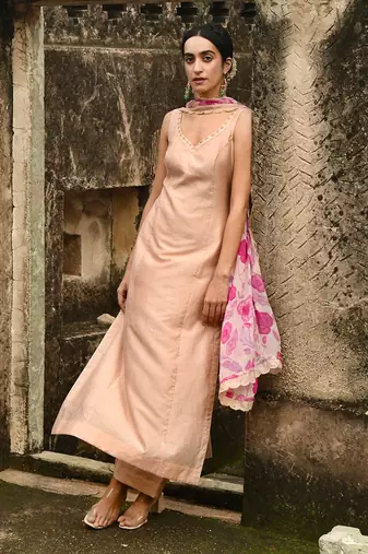 Peach Sleeveless Kurta Set