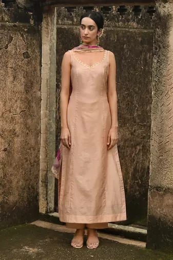 Peach Sleeveless Kurta Set
