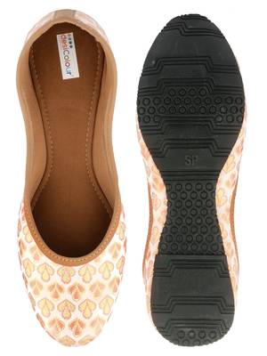 Desi Colour Peach women Ethnic Footwear/Punjabi Jutti 4