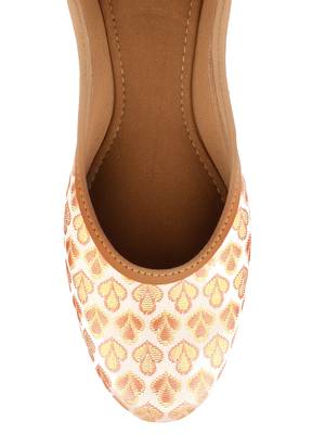 Desi Colour Peach women Ethnic Footwear/Punjabi Jutti 1