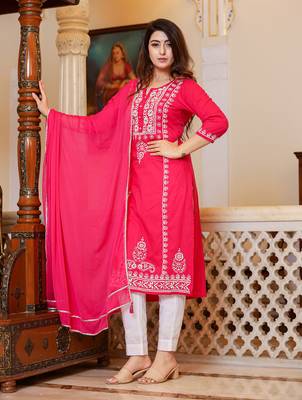 Pink Hand Embroidered Lucknow Chikankari Kurta Set With Dupatta (Set of 3) 1