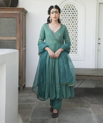 Golden Pine Kurta Set 1