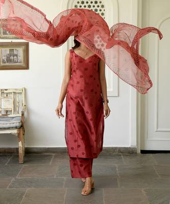 Rosy Sangria Kurta Set 4