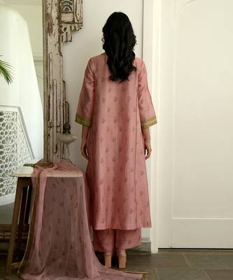 Salmon & Cinnamon Kurta Set 4