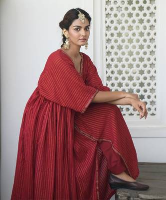 Barn Red kaftan set 2
