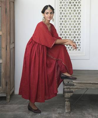 Barn Red kaftan set 3