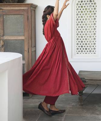 Barn Red kaftan set 6