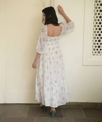 White lily Dress 2
