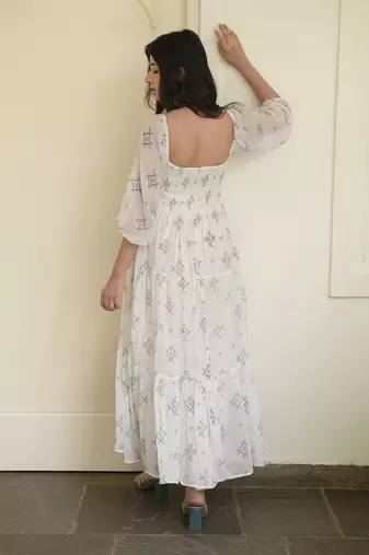 White lily Dress
