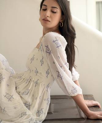 White lily Dress 4