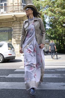 Grey Printed Organza Saree With Blouse 2