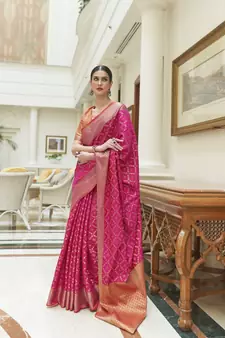 Pink Traditional Indian thread Weaving Patola Silk bland Saree With Boluse 