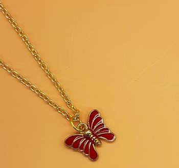 Red necklaces 3