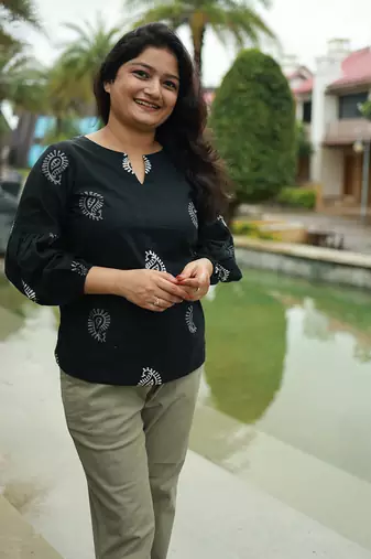 Black Peacock Classic Top