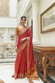 Red Traditional Indian thread Weaving Patola Silk bland Saree With Boluse 