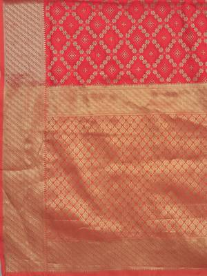 Red Traditional Indian thread Weaving Patola Silk bland Saree With Boluse  4