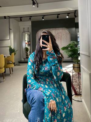 Women's Georgette Naira Cut Kurti  5