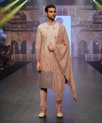 Ombre Shaded Sherwani With Peach Lucknowi Stole 3