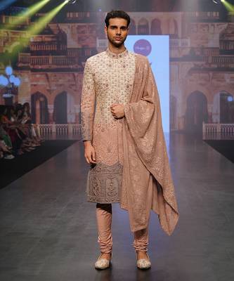 Ombre Shaded Sherwani With Peach Lucknowi Stole 5