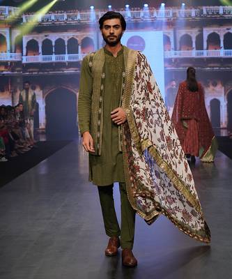 Olive Coloured Kurta Jacket Set With Printed Stole 4