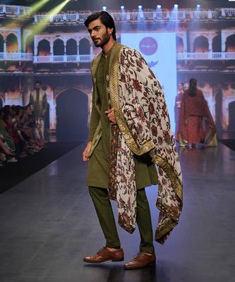 Olive Coloured Kurta Jacket Set With Printed Stole 5