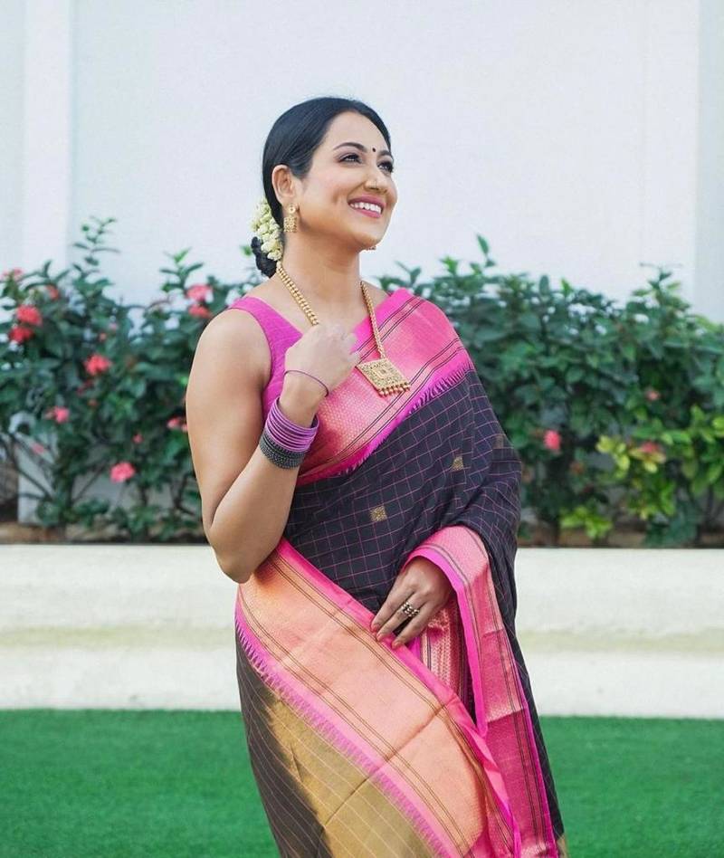Black And Pink Banarasi Silk Saree With Blouse Piece