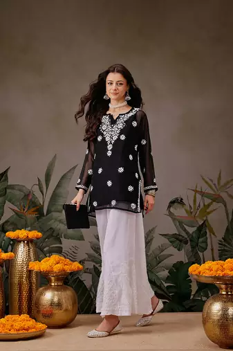 Hand Embroidered Black Georgette Lucknowi Chikankari Indian Women Straight Kurti With Slip