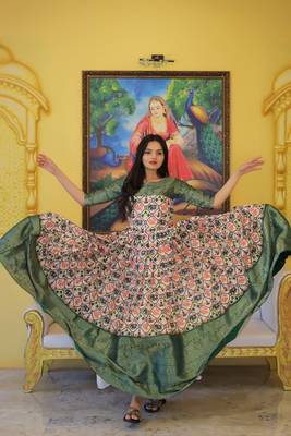 Green jacquard jacquard salwar 1