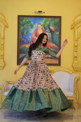 Green jacquard jacquard salwar 3