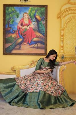 Green jacquard jacquard salwar 4